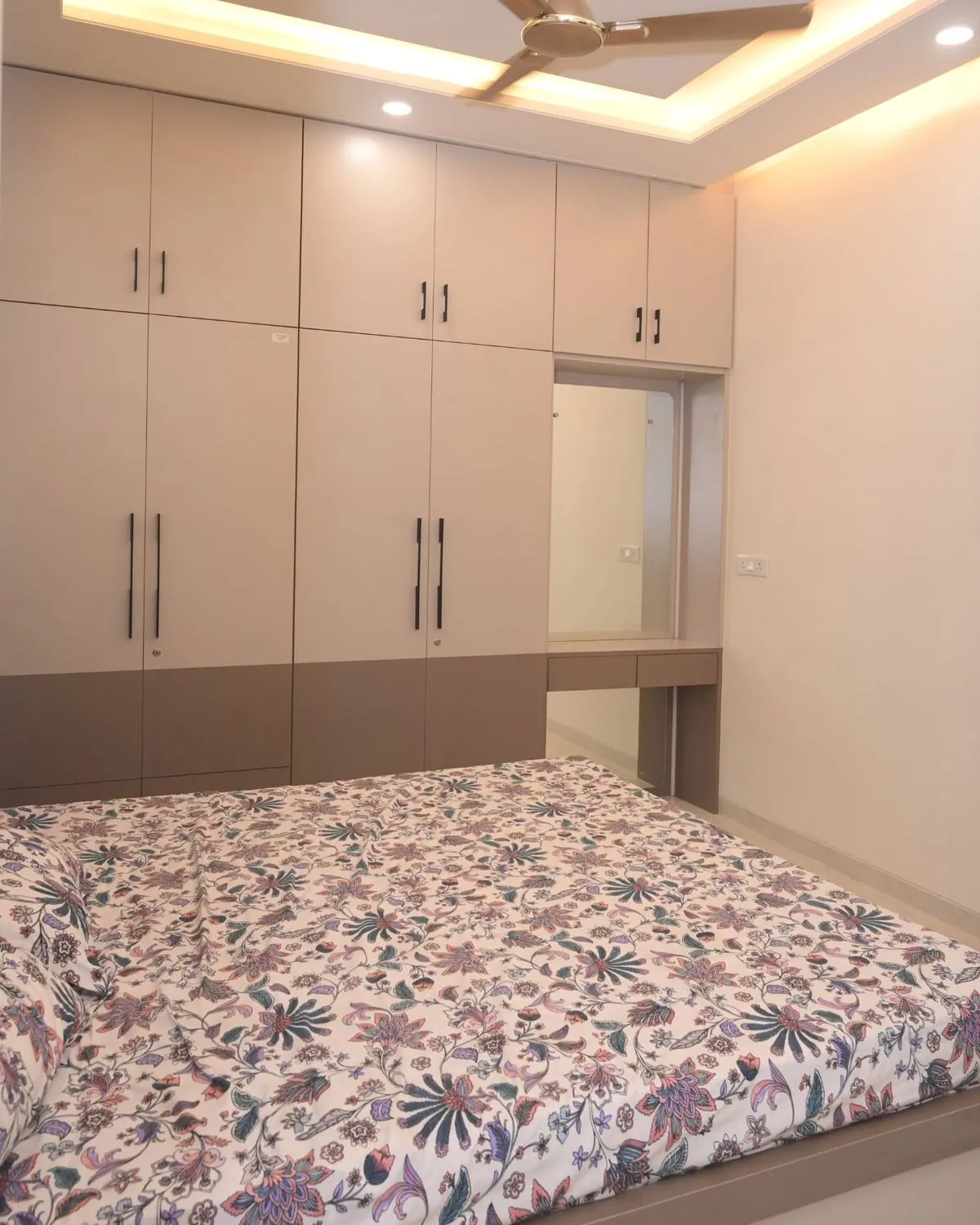 Luxury Wardrobe System Setup 9